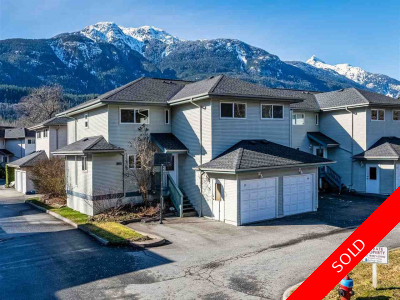 Brackendale Townhouse for sale: EMERALD PLACE 3 bedroom 1,369 sq.ft. (Listed 2021-02-20)